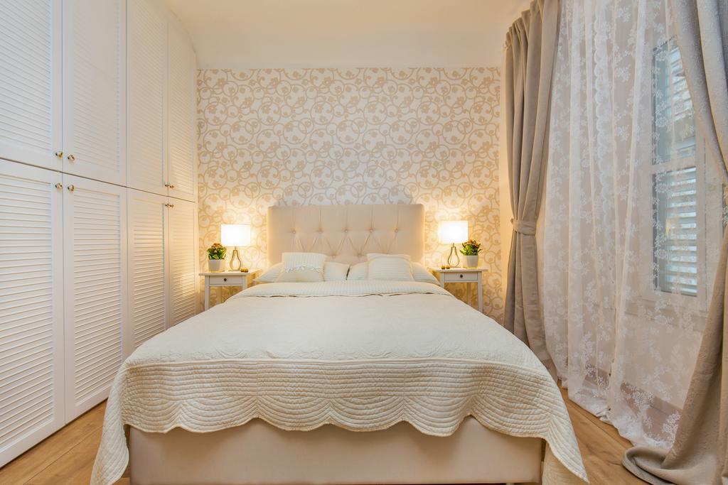 Apartments&rooms Perla *