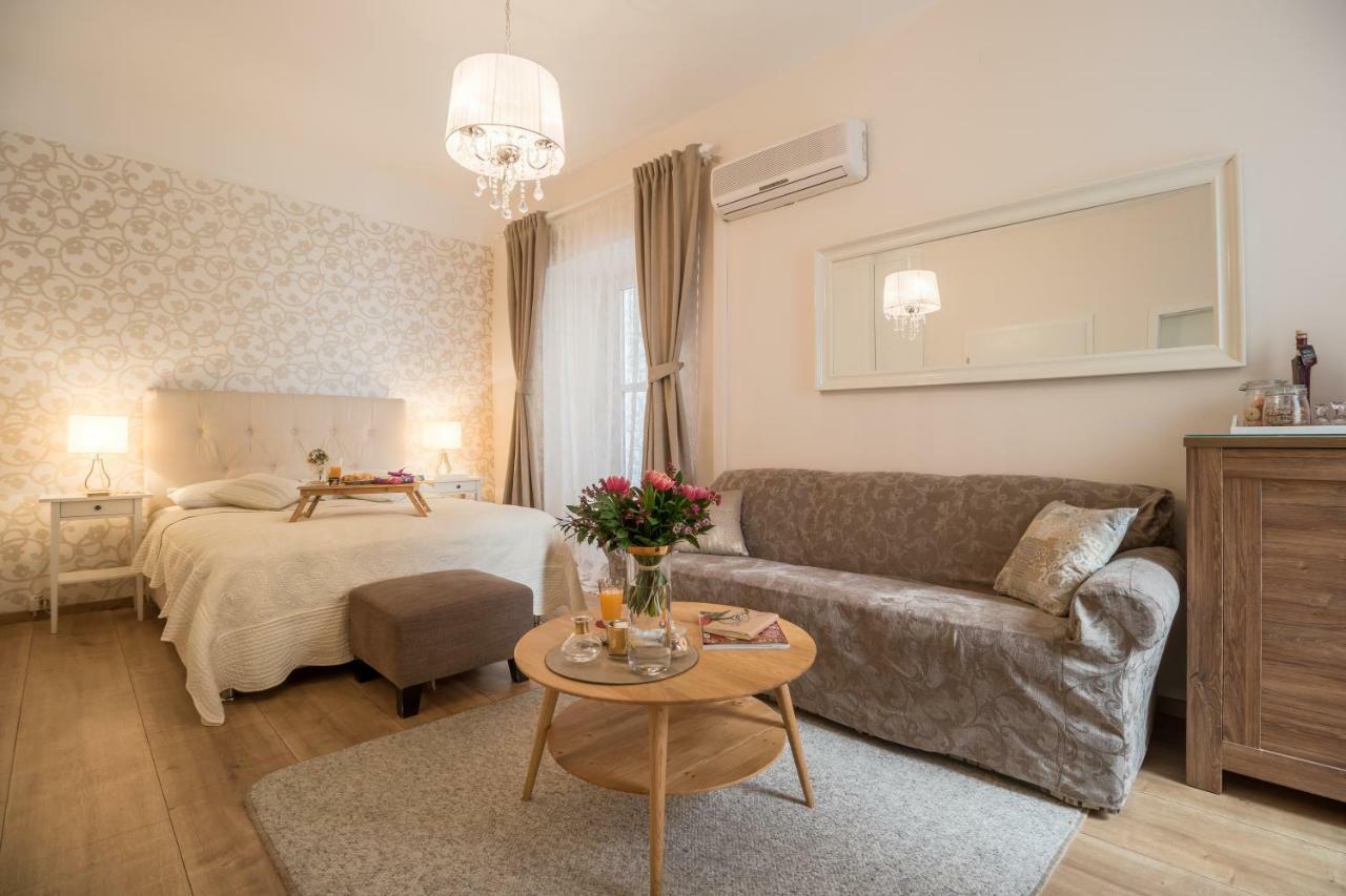 Apartments&rooms Perla *