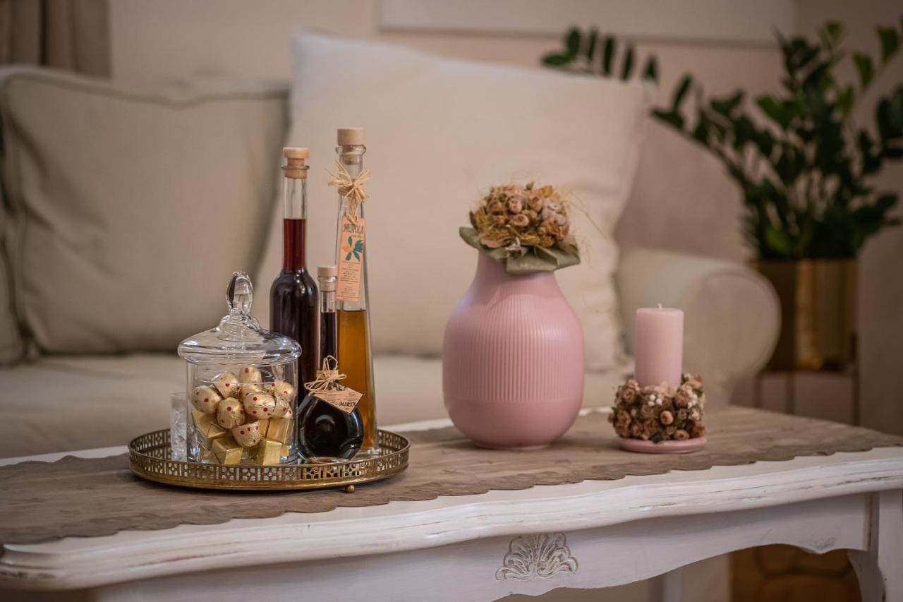 Apartments&rooms Perla *